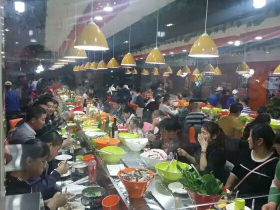 靚健自助回轉(zhuǎn)火鍋加盟(圖)_2