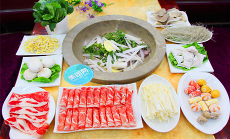 七彩云南草帽石鍋魚(yú)加盟_2