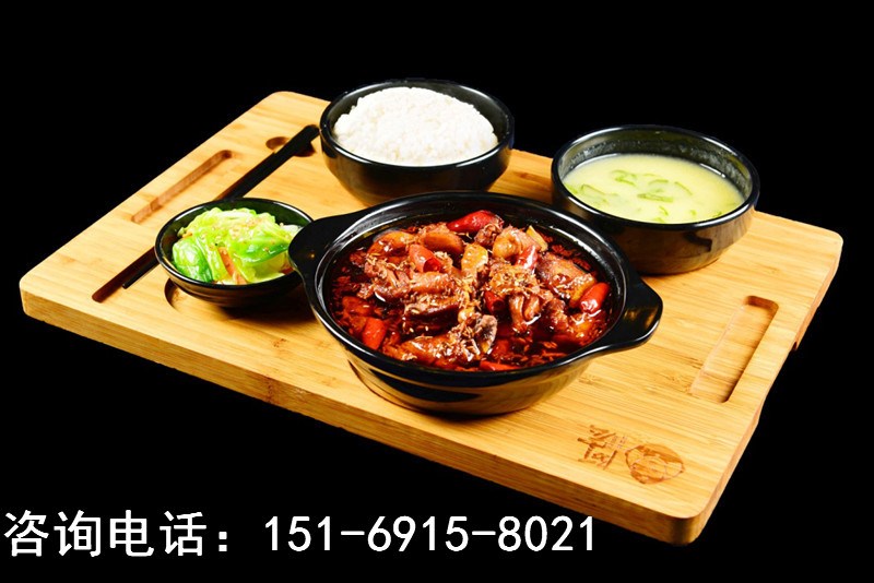 憨小二壇子燜肉快餐加盟店怎么樣_2