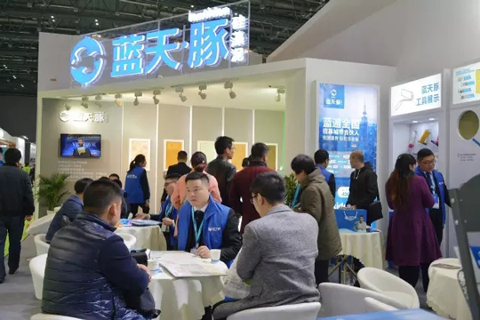 藍(lán)天豚硅藻泥“墻”勢(shì)來襲，引爆2017上海建博會(huì)（圖）_6