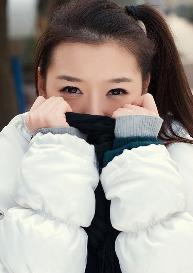 美瞳生產(chǎn)商: 隱形眼鏡摘不下來怎么辦?(圖)_1