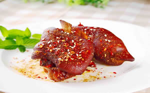 請問廣州哪里可以學(xué)做烤豬蹄多少錢（圖）_4