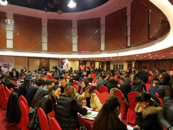 “第二屆環(huán)保家裝節(jié)”業(yè)主見面會圓滿落幕  千萬豪禮燃爆全場（圖）_1