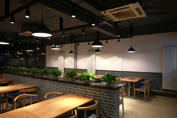 北京牛肉粉招商加盟，九品鍋牛小館高棚滿座（圖）_1