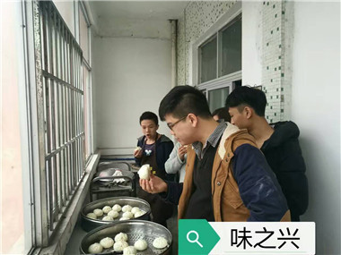 早餐包子怎么收費，到哪里能學包子饅頭（圖）_1