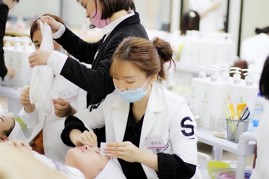 韩国皮肤管理培训（图）_1