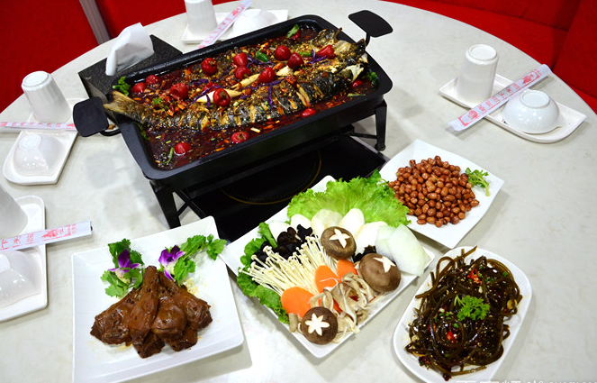 魚味時光烤魚餐廳加盟多少錢（圖）_2