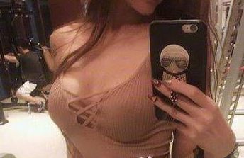 王瑞兒遭家暴直播首現(xiàn) 稱大胸就是為有錢人準(zhǔn)備的（圖）_6