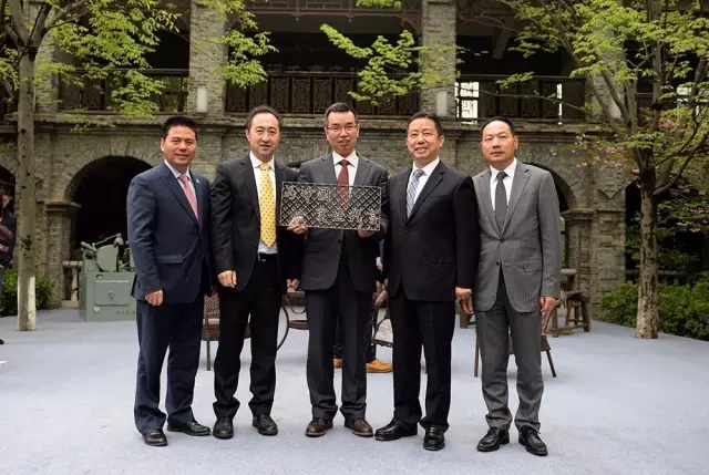 周海江，為中國實業(yè)代言！一段三代人、60年不變的紅豆實業(yè)情_4