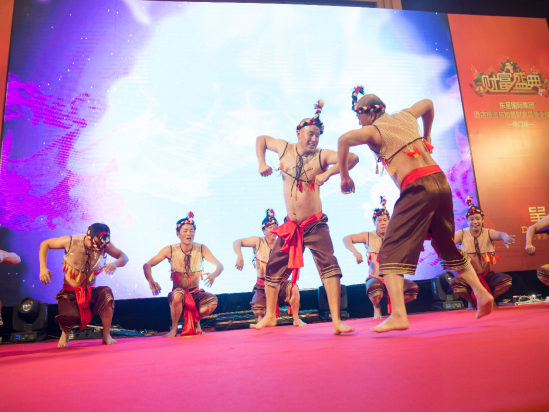 8個億！東呈國際豪贈福建酒店業(yè)圣誕大禮（圖）_2