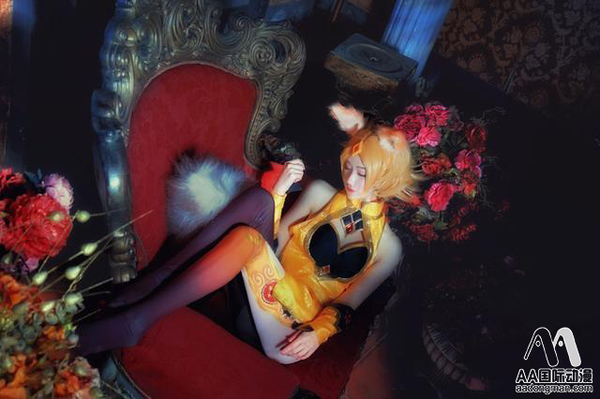 AA國際動漫：萌妹妲己COS，《王者榮耀》引爆全民COS時(shí)代_2