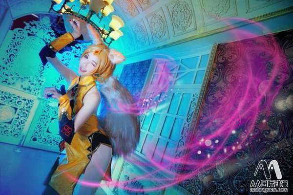 AA國際動漫：萌妹妲己COS，《王者榮耀》引爆全民COS時(shí)代_4