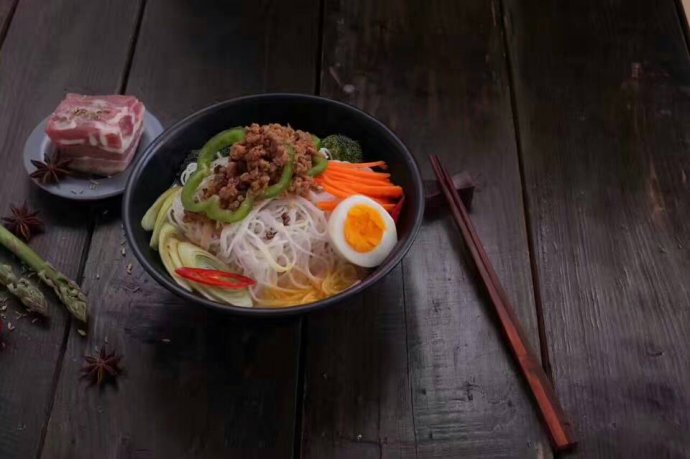 這個80后老板從不起眼的行業(yè)做到了偉大的事業(yè)?。▓D）_3