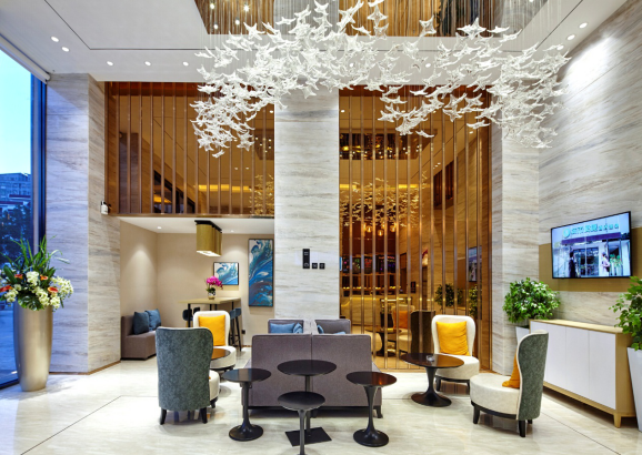 東呈亮相北京國際加盟展 簽多個項目強(qiáng)勢拓展北方市場（圖）_2