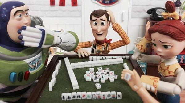 不想被大家看到！胡迪警長私生活照片曝光_1