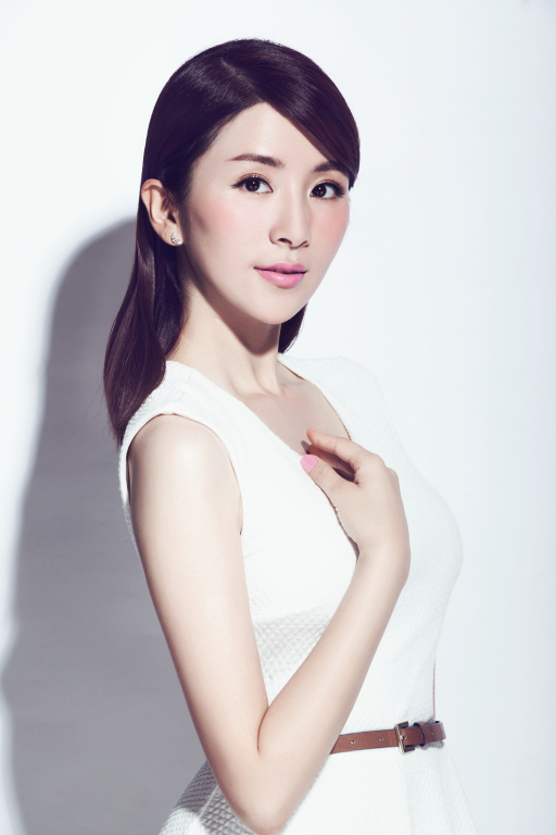 小資生活攜著名影視明星劉庭羽強勢而立（圖）_2