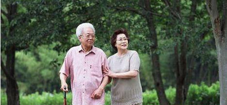 民間妙方改善腰椎間盤(pán)突出效果好花錢(qián)少，不妨試試_1