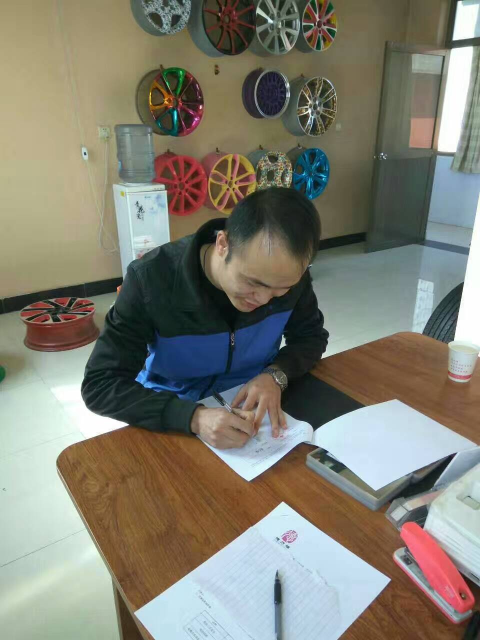 內(nèi)蒙古鄂爾多斯東勝區(qū)簽約加盟德乃福輪胎輪轂修復(fù)技術(shù)_1