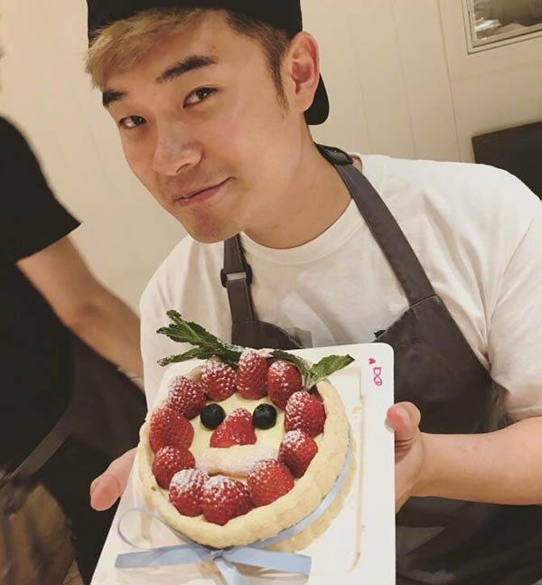 陳赫居然會做蛋糕了！自己做蛋糕是要送給誰？（圖）_1