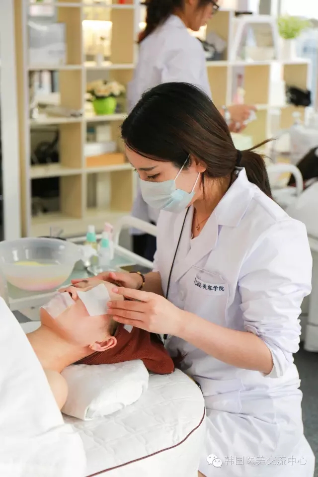 韓國(guó)DR.LEE皮膚管理學(xué)院杭州校區(qū)第一，二天課程（圖）_8