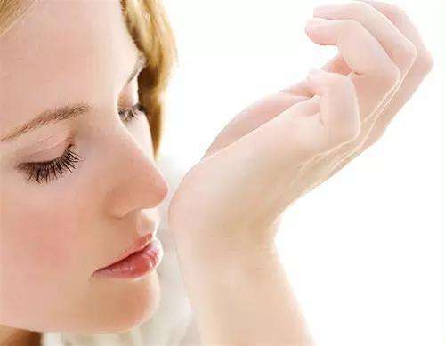 香水網(wǎng)站哪個好，哪個網(wǎng)站能買到正品香水？（圖）_1