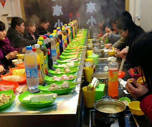 轉(zhuǎn)轉(zhuǎn)樂旋轉(zhuǎn)火鍋加盟/轉(zhuǎn)轉(zhuǎn)樂旋轉(zhuǎn)火鍋加盟費(fèi)（圖）_2