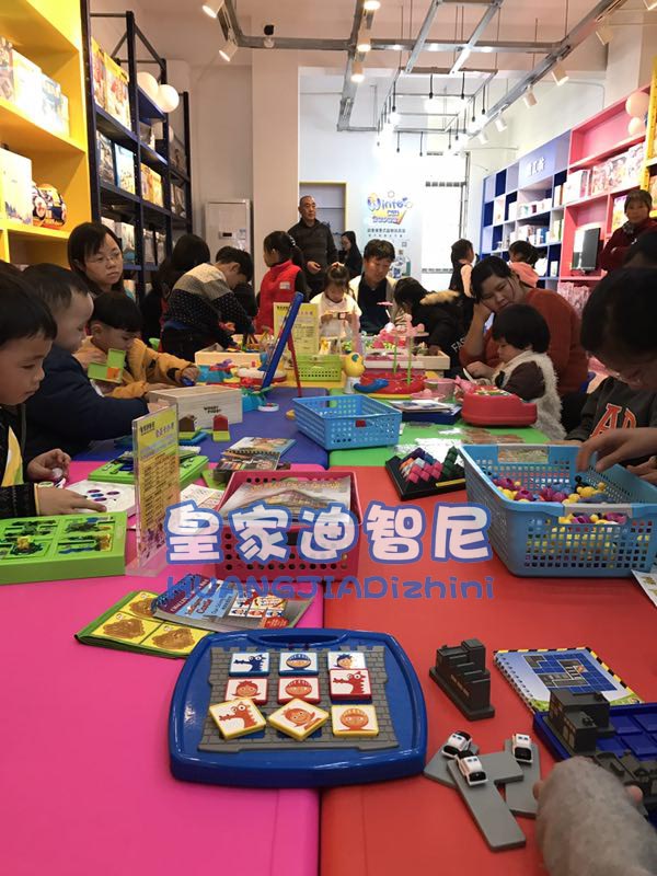 皇家迪智尼玩具加盟店，總部扶持開店，不定期巡店指導(dǎo)（圖）_3