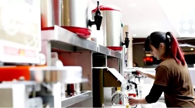 山西經(jīng)濟(jì)頻道采訪御質(zhì)貢茶，未來(lái)餐飲公司助力創(chuàng)業(yè)夢(mèng)!（圖）_7