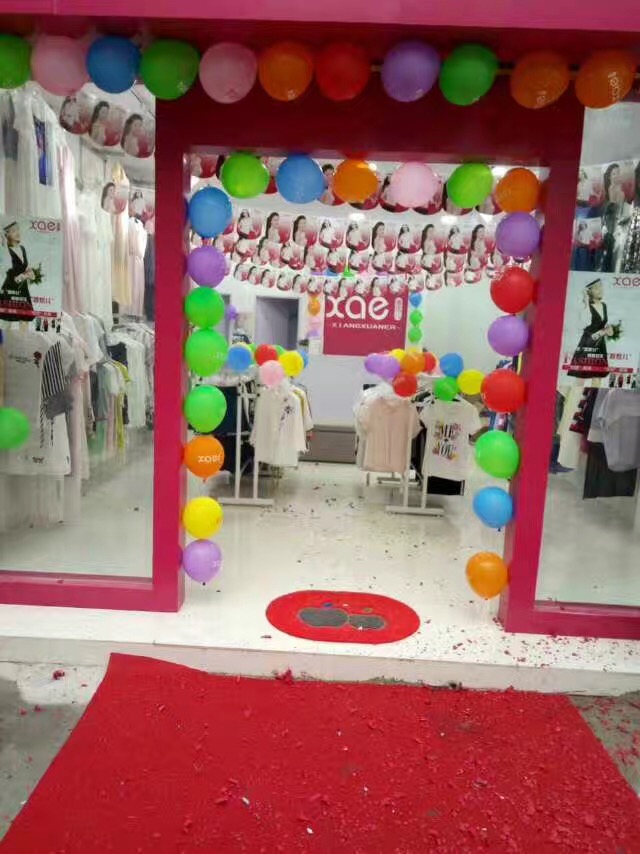 廣州女裝加盟商，香炫兒女裝加盟多家成功店面（圖）_1