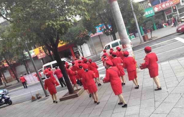 熱烈祝賀江蘇省路易香濃店盛大開業(yè)（圖）_1