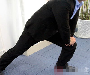 腰間盤突出壓迫神經(jīng)、疼痛，這些問題一定要注意_3