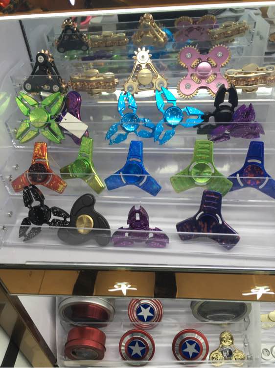 新添潤uv打印機(jī)讓陀螺在指尖更炫，減壓陀螺加工定制（圖）_13