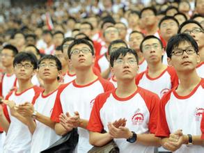 孩子近視了，不戴眼鏡也可以!喝花青素飲品（圖）_1