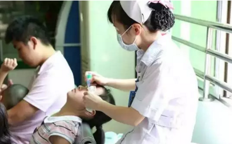 為什么中國(guó)這么多孩子戴眼鏡？（圖）_3