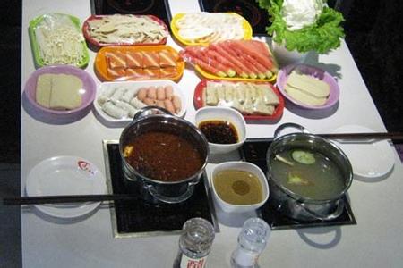 川江號(hào)子時(shí)尚火鍋加盟的費(fèi)用是多少（圖）_3