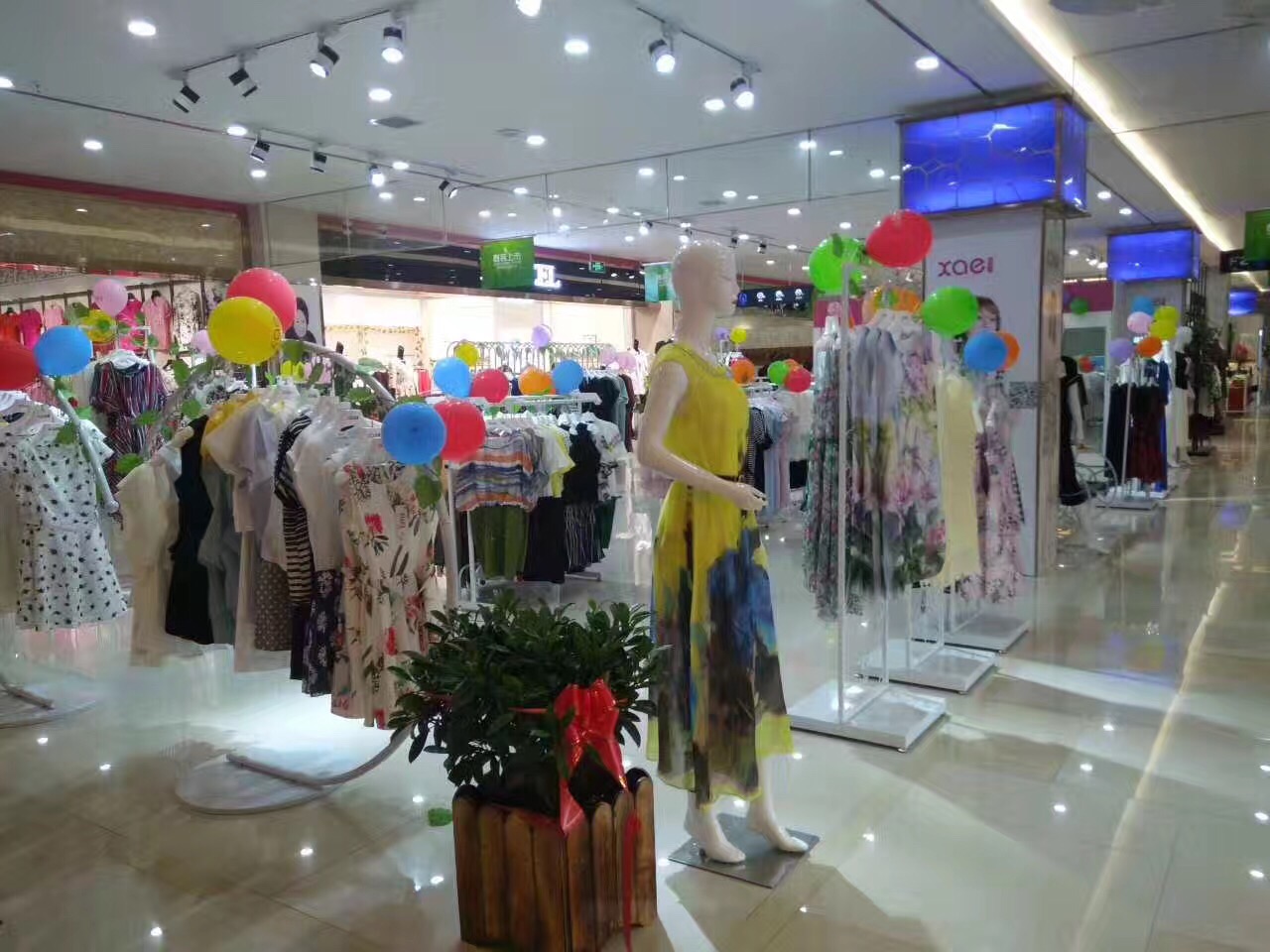 上海香炫兒女裝加盟公司，香炫兒女裝精選優(yōu)質(zhì)面料（圖）_1