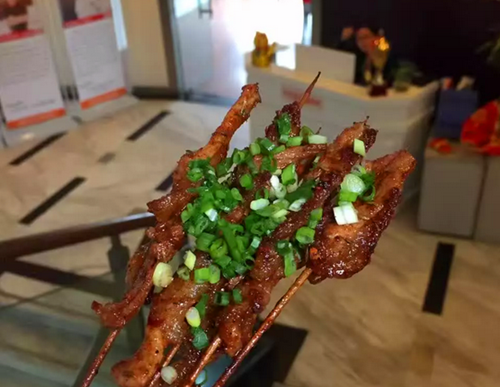 湘源地正宗學習夜宵燒烤?（圖）_3