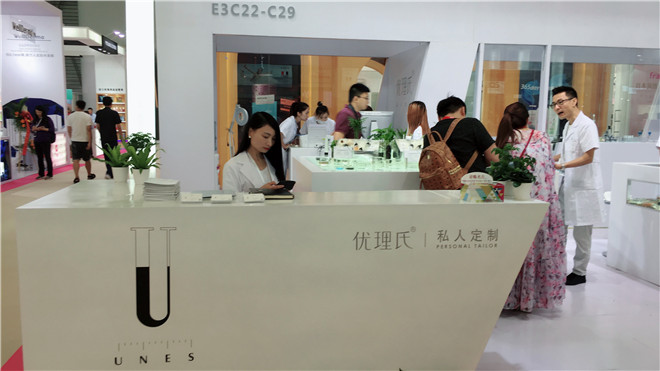 私人定制護(hù)膚品或成新趨勢(shì)，優(yōu)理氏私人定制亮相上海美博會(huì)（圖）_3