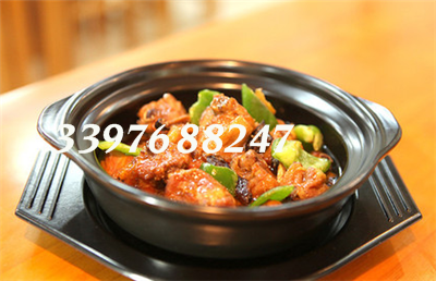 黃燜雞米飯加盟費什么價位，開店怎么選址?_1