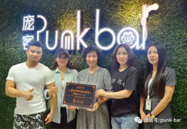 龐客音樂(lè)餐廳加盟費(fèi)多少錢(qián) 你需要有點(diǎn)兒實(shí)力_1