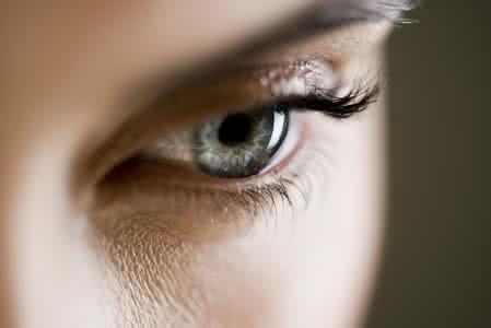 眼白隐含7大健康秘密！眼睛出现这现象，表示肝不好 －花青素护眼（图）_1