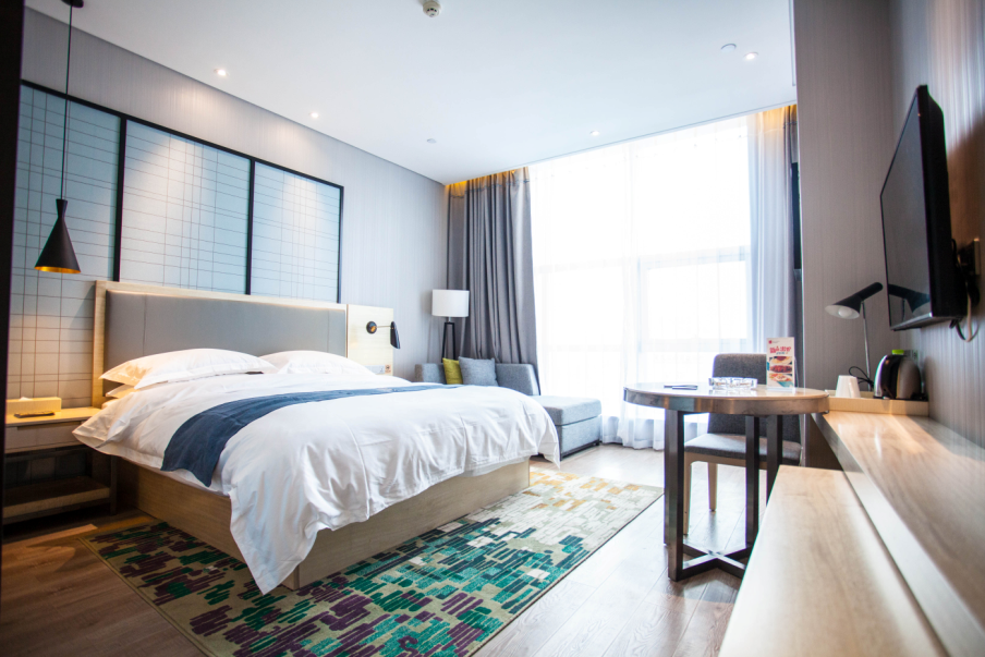 宜尚酒店：中檔酒店如何突破規(guī)?；Ь郑▓D）_3