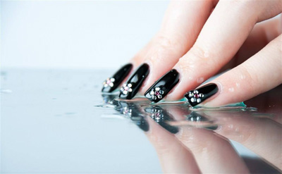 美甲店加盟好還是自己開好？（圖）_1