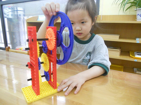 蒙氏幼兒園這么火，該如何選擇加盟品牌？_2