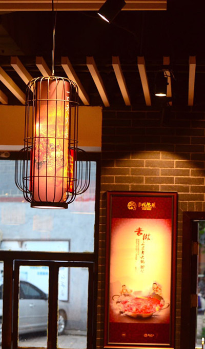 成都蓉城院壩老火鍋，品味成都人的風(fēng)情文化（圖）_1