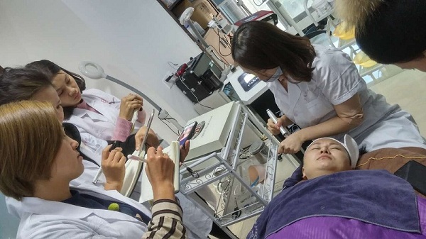 廣州皮膚管理蘭施國(guó)際學(xué)院_1