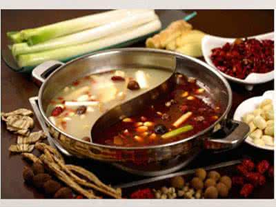 撈癡酸湯魚火鍋加盟費(fèi)用是多少（圖）_4