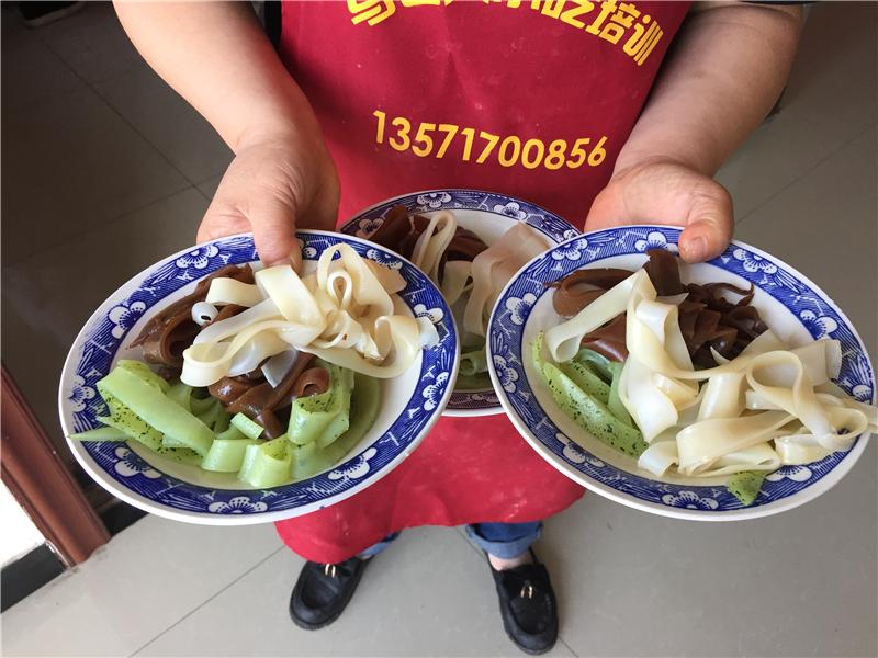 陜西涼皮怎么樣做涼皮技術(shù)在哪學(xué)（圖）_1