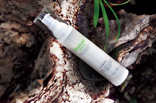 絲科玲醒覺系列之、潤(rùn)肌素顏乳（圖）_2