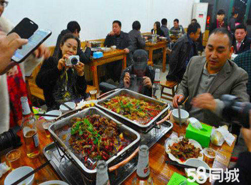 千度烤魚(yú)加盟費(fèi)多少錢(qián)千度烤魚(yú)火鍋連鎖店火爆加盟（圖）_3